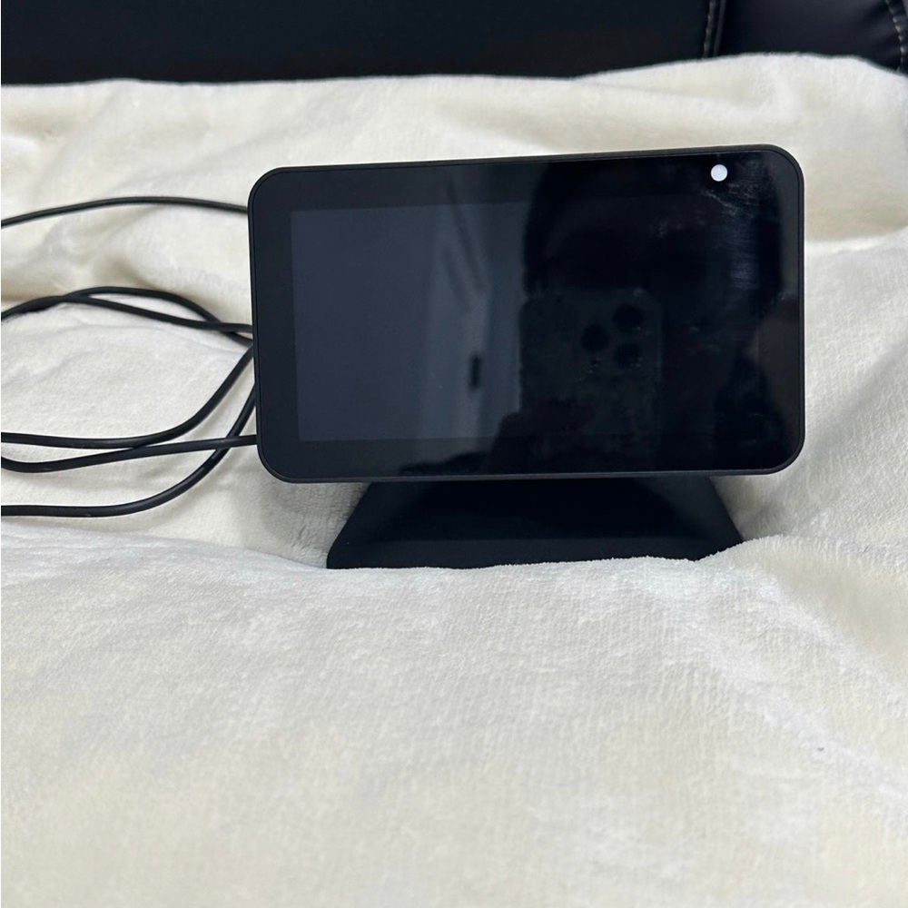 Echo Show 5 with stand